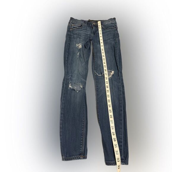 Express Mid Rise Cropped Destructed Denim - Picture 4 of 8